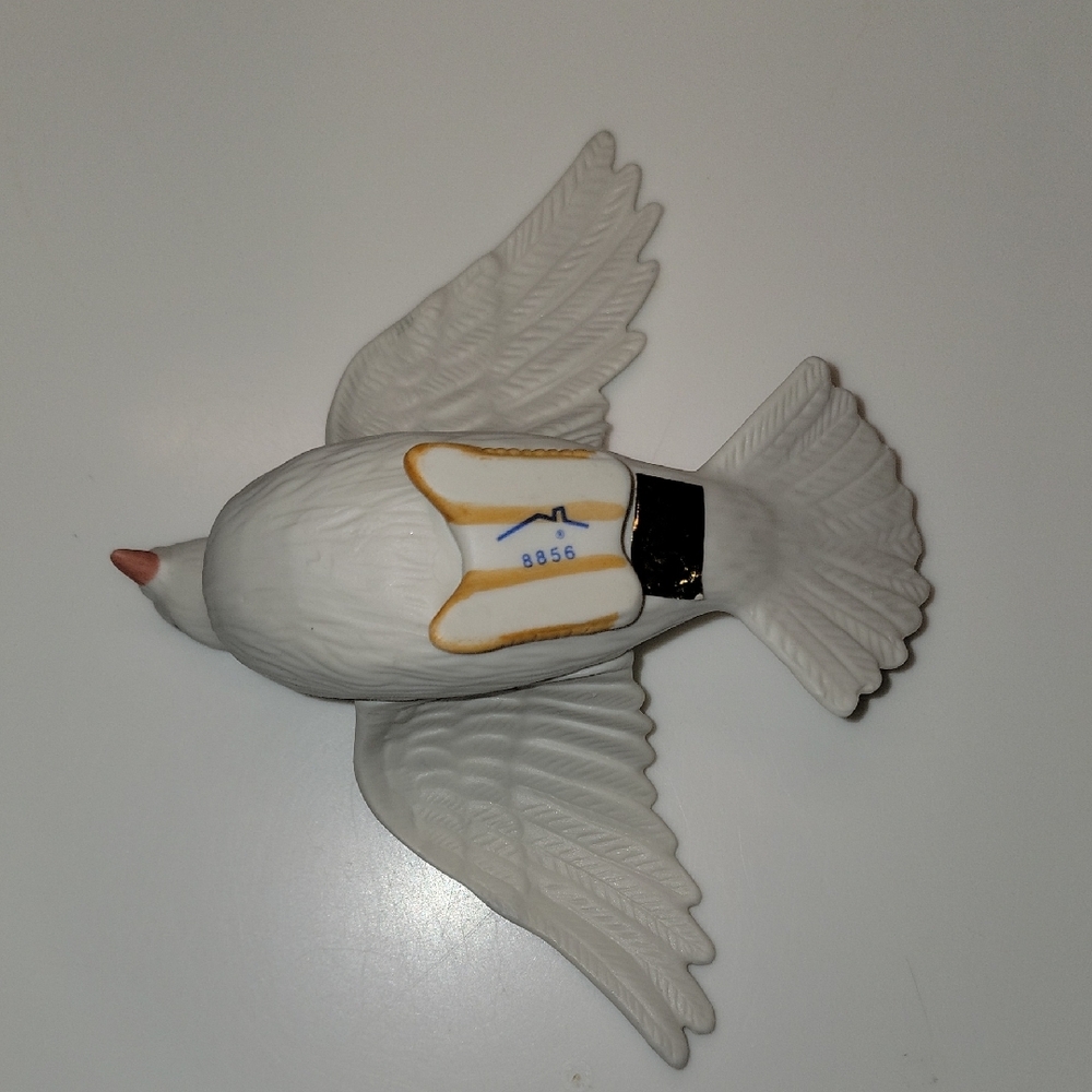 Vintage HOMCO Pair of White Porcelain Dove Love Birds Figurines #8856 - Picture 6 of 9